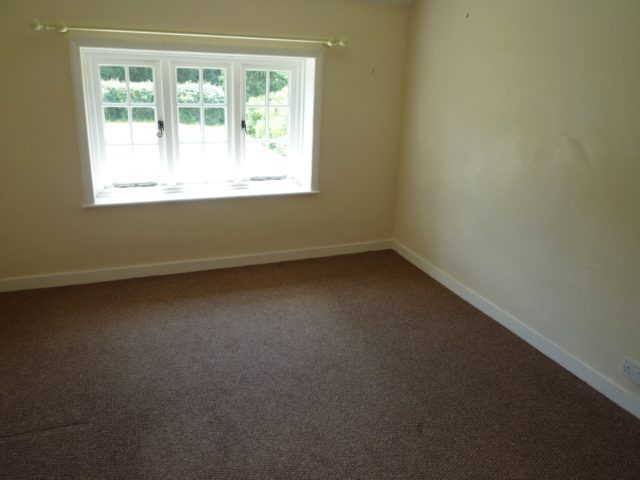  Image of 2 bedroom Cottage to rent in Dean Lane End Rowland